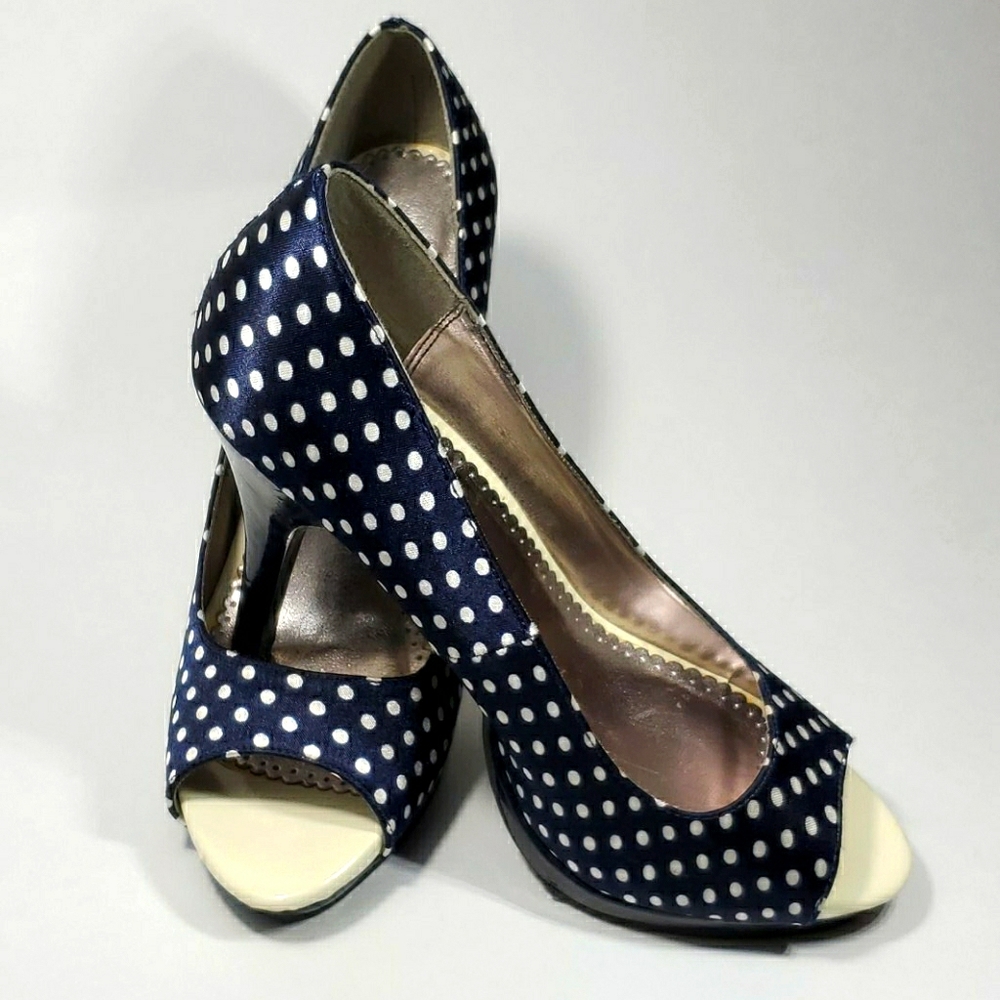 High heels shoes